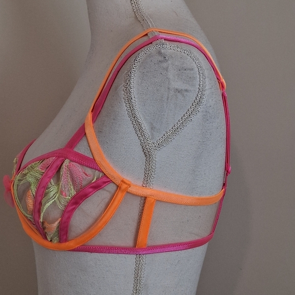 For Love And Lemons Tulip Bra Size Medium NWOT - Picture 9 of 10